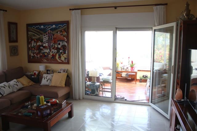 Chalet de 4 habitaciones en L'Ampolla en venta con piscina garaje - 990.000 € (Ref: 10172024)