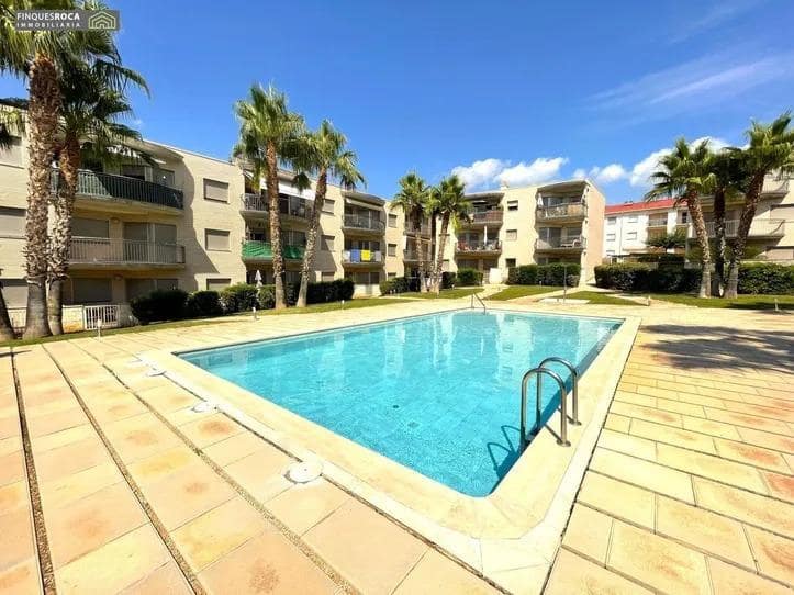 Piso de 2 habitaciones en Alcanar en venta con piscina garaje - 167.500 € (Ref: 10172042)