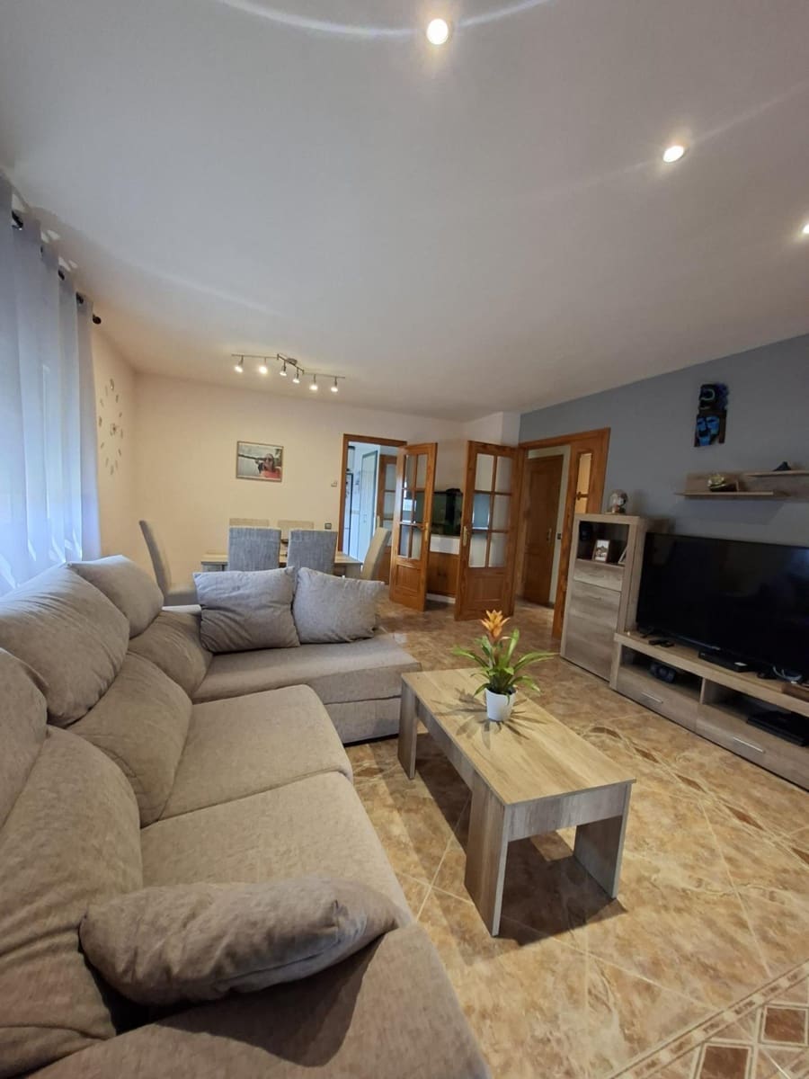 6 soveværelse Byhus til salg i Sant Jaume d'Enveja med garage - € 215.000 (Ref: 10172046)