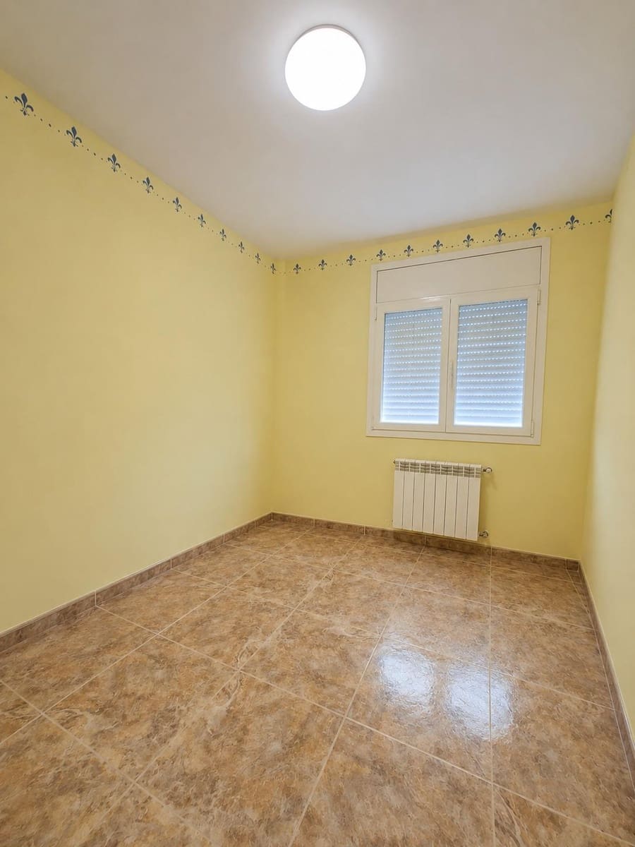 6 soveværelse Byhus til salg i Sant Jaume d'Enveja med garage - € 215.000 (Ref: 10172046)