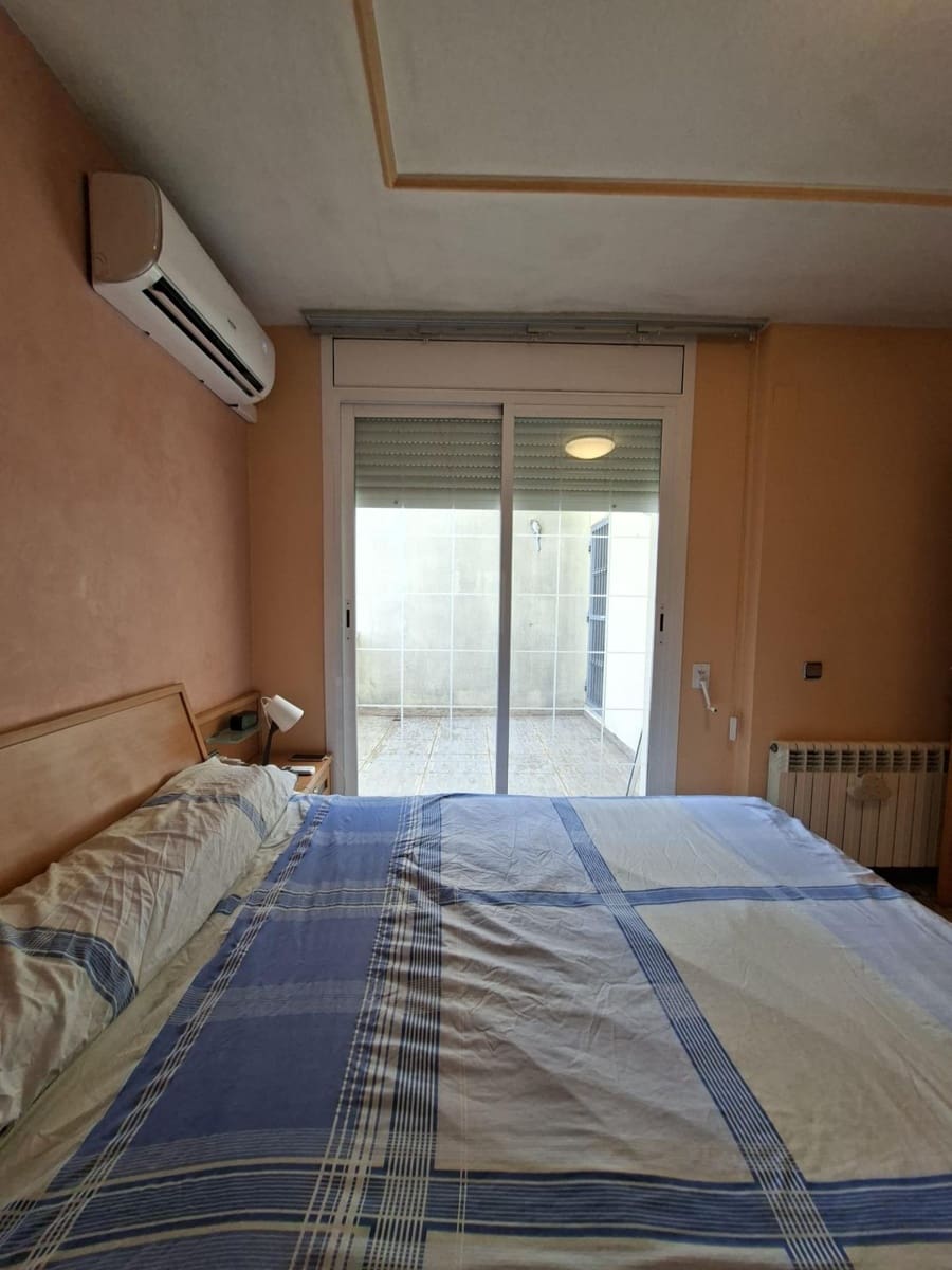 6 soveværelse Byhus til salg i Sant Jaume d'Enveja med garage - € 215.000 (Ref: 10172046)