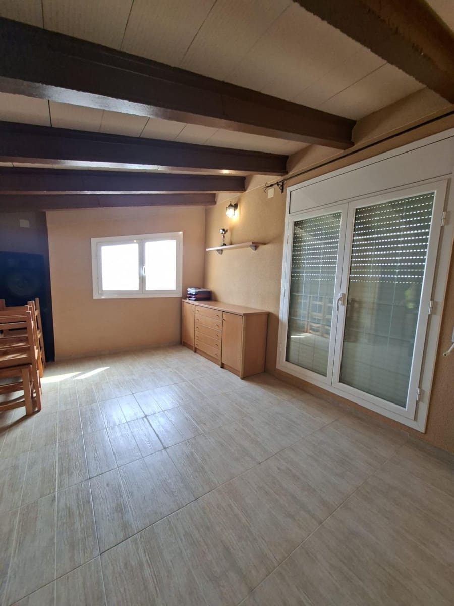 6 soveværelse Byhus til salg i Sant Jaume d'Enveja med garage - € 215.000 (Ref: 10172046)
