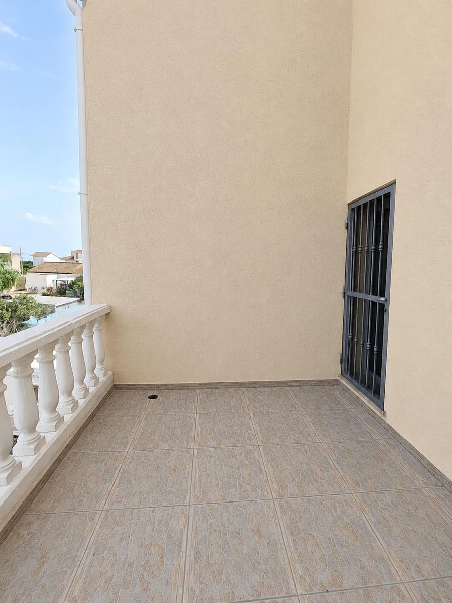 6 soveværelse Byhus til salg i Sant Jaume d'Enveja med garage - € 215.000 (Ref: 10172046)