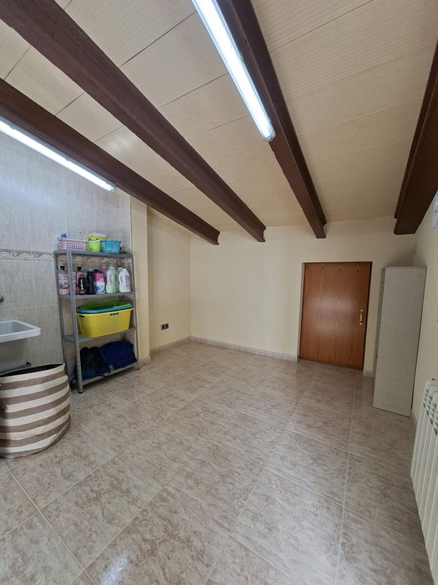 6 soveværelse Byhus til salg i Sant Jaume d'Enveja med garage - € 215.000 (Ref: 10172046)