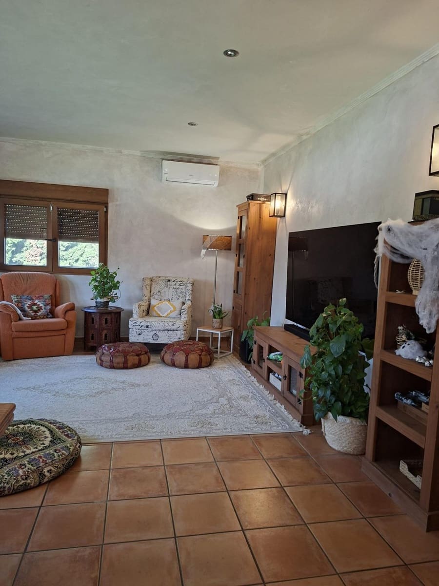 4 soveværelse Finca/Landehus til salg i Santa Barbara med swimmingpool - € 360.000 (Ref: 10183188)