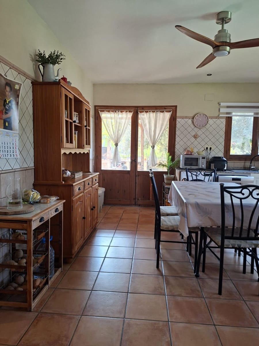 4 soveværelse Finca/Landehus til salg i Santa Barbara med swimmingpool - € 360.000 (Ref: 10183188)