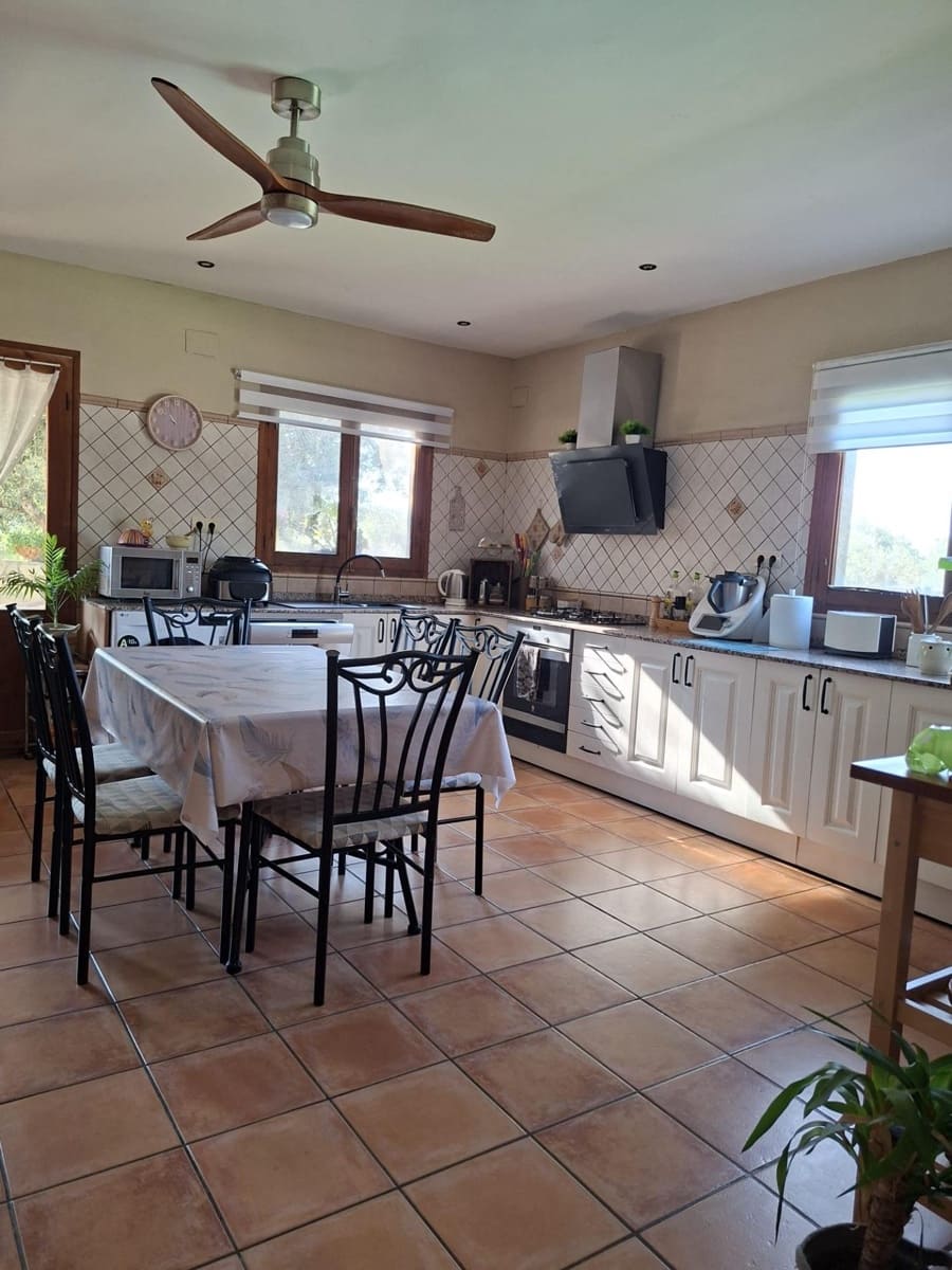 4 soveværelse Finca/Landehus til salg i Santa Barbara med swimmingpool - € 360.000 (Ref: 10183188)
