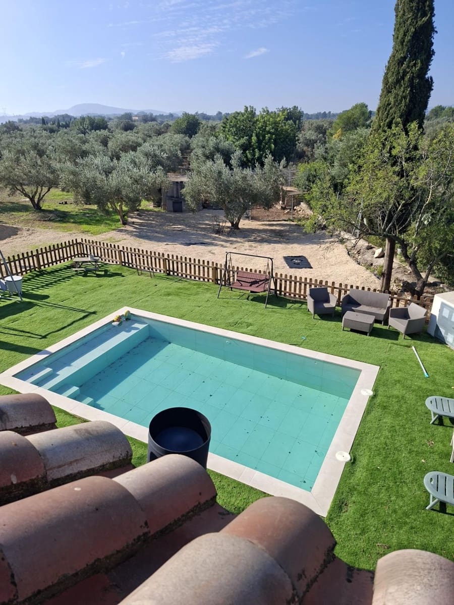4 soveværelse Finca/Landehus til salg i Santa Barbara med swimmingpool - € 360.000 (Ref: 10183188)