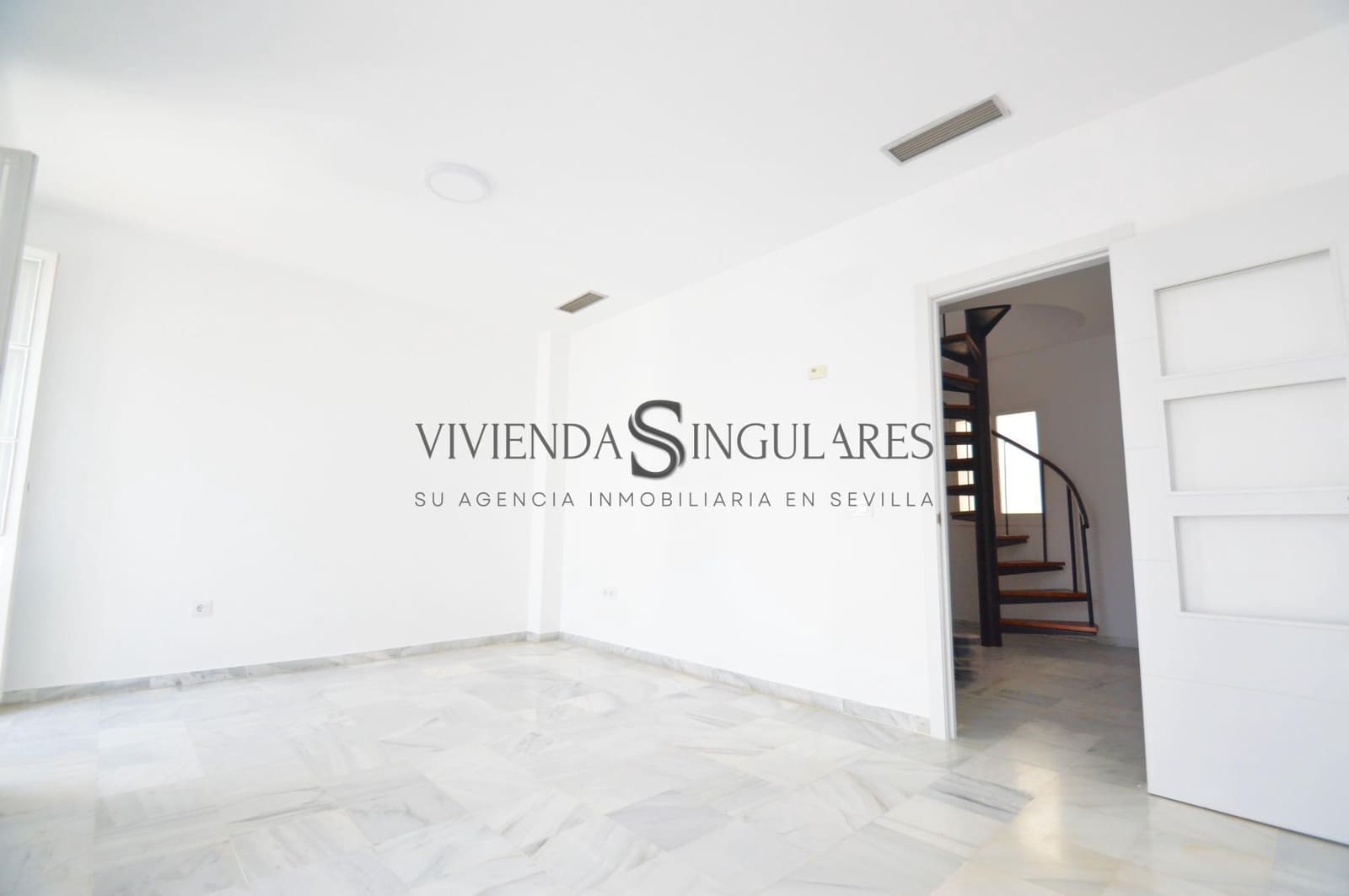 4 sypialnia Penthouse do wynajęcia w Miasto Sewilla - 1 300 € (Ref: 10111954)