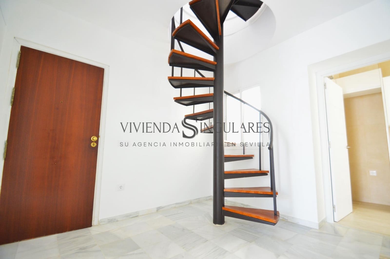4 sypialnia Penthouse do wynajęcia w Miasto Sewilla - 1 300 € (Ref: 10111954)