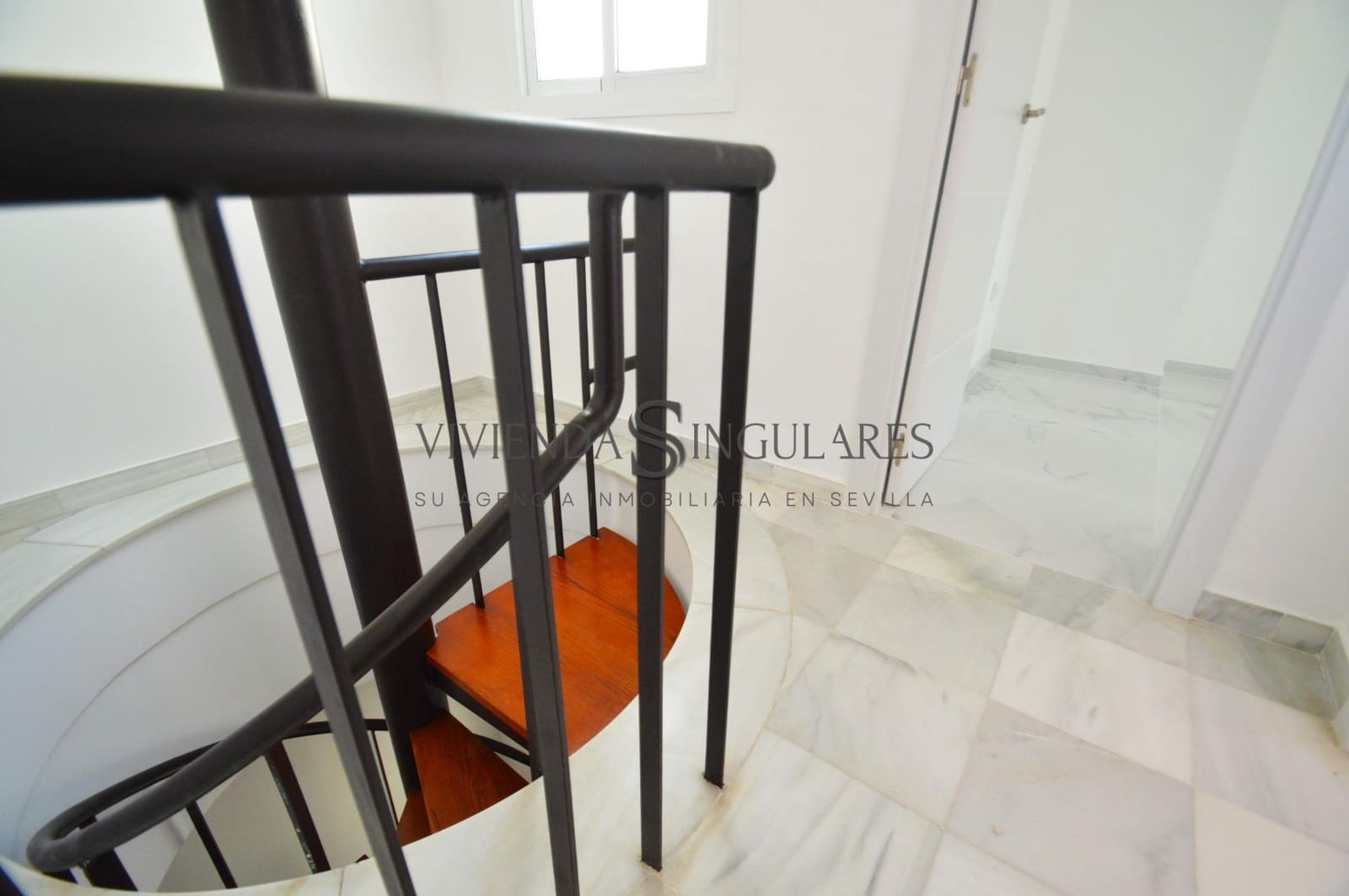 4 sypialnia Penthouse do wynajęcia w Miasto Sewilla - 1 300 € (Ref: 10111954)