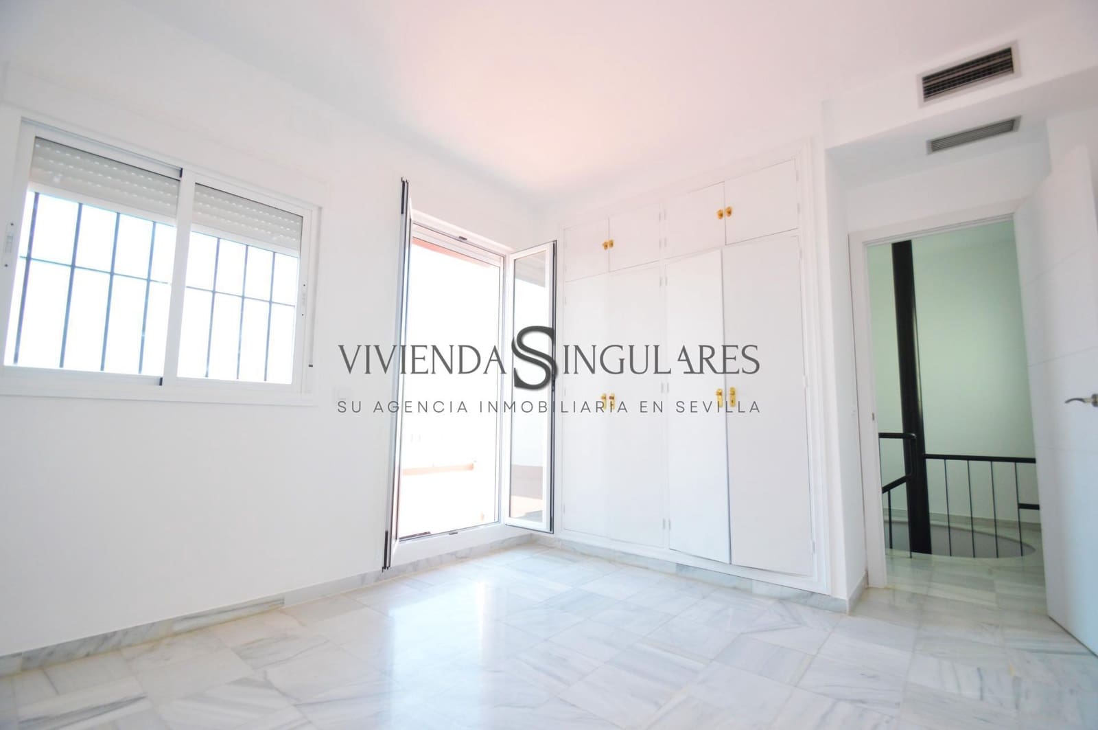 4 sypialnia Penthouse do wynajęcia w Miasto Sewilla - 1 300 € (Ref: 10111954)