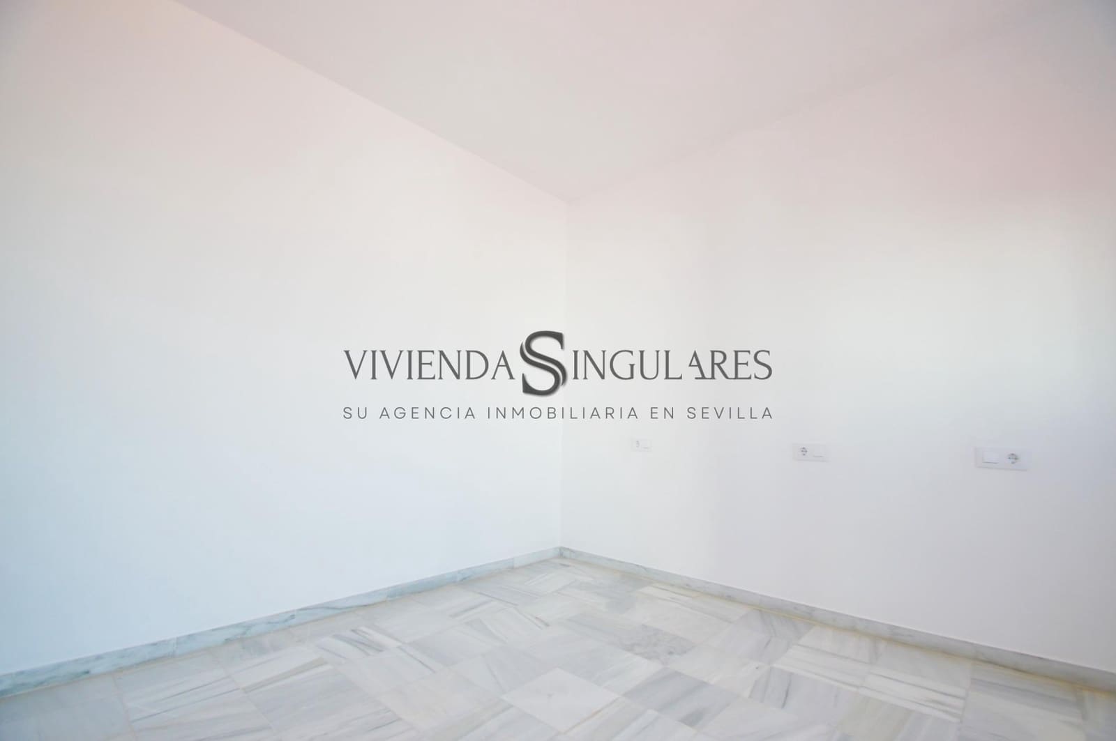 4 sypialnia Penthouse do wynajęcia w Miasto Sewilla - 1 300 € (Ref: 10111954)