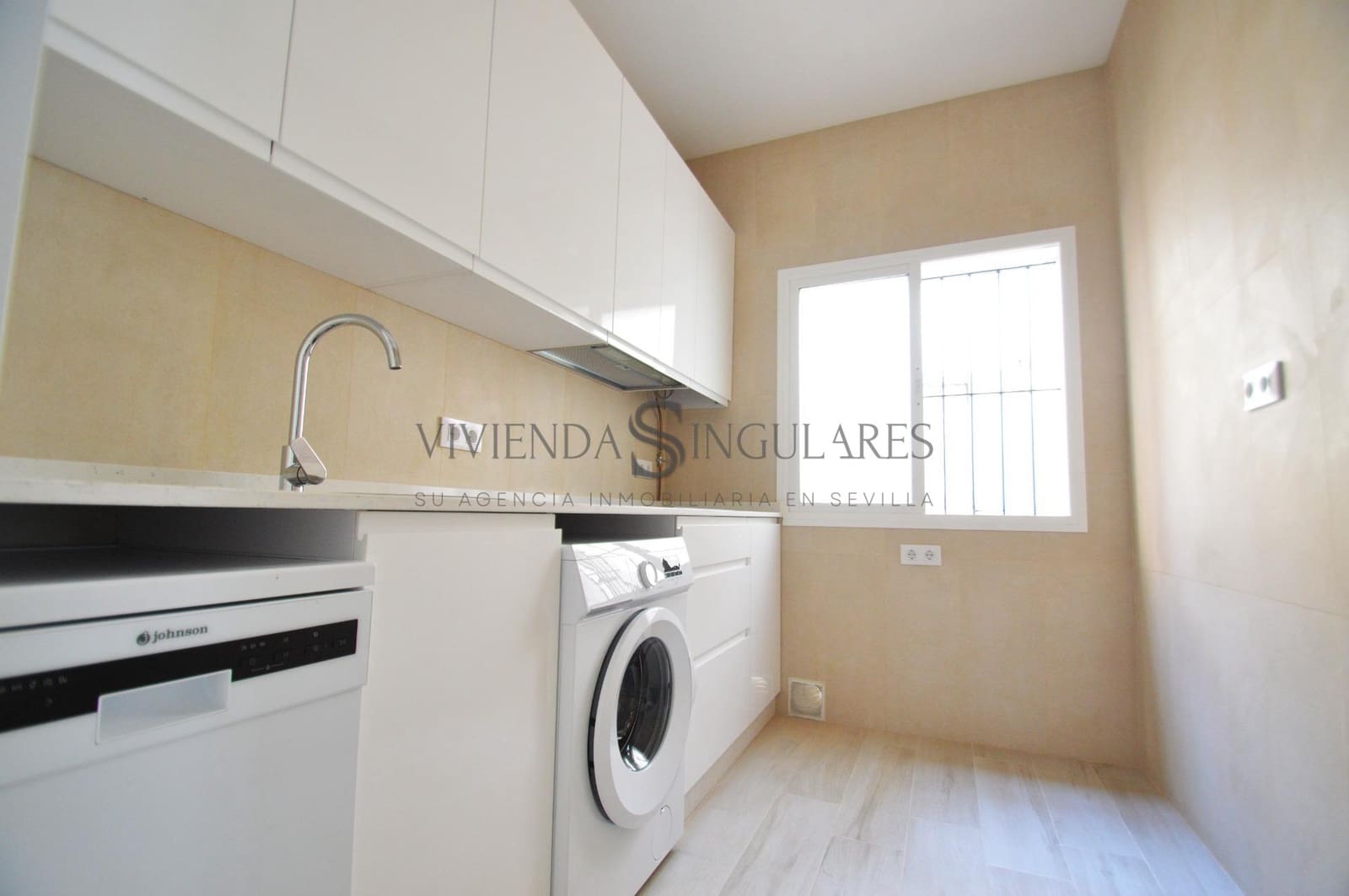4 sypialnia Penthouse do wynajęcia w Miasto Sewilla - 1 300 € (Ref: 10111954)