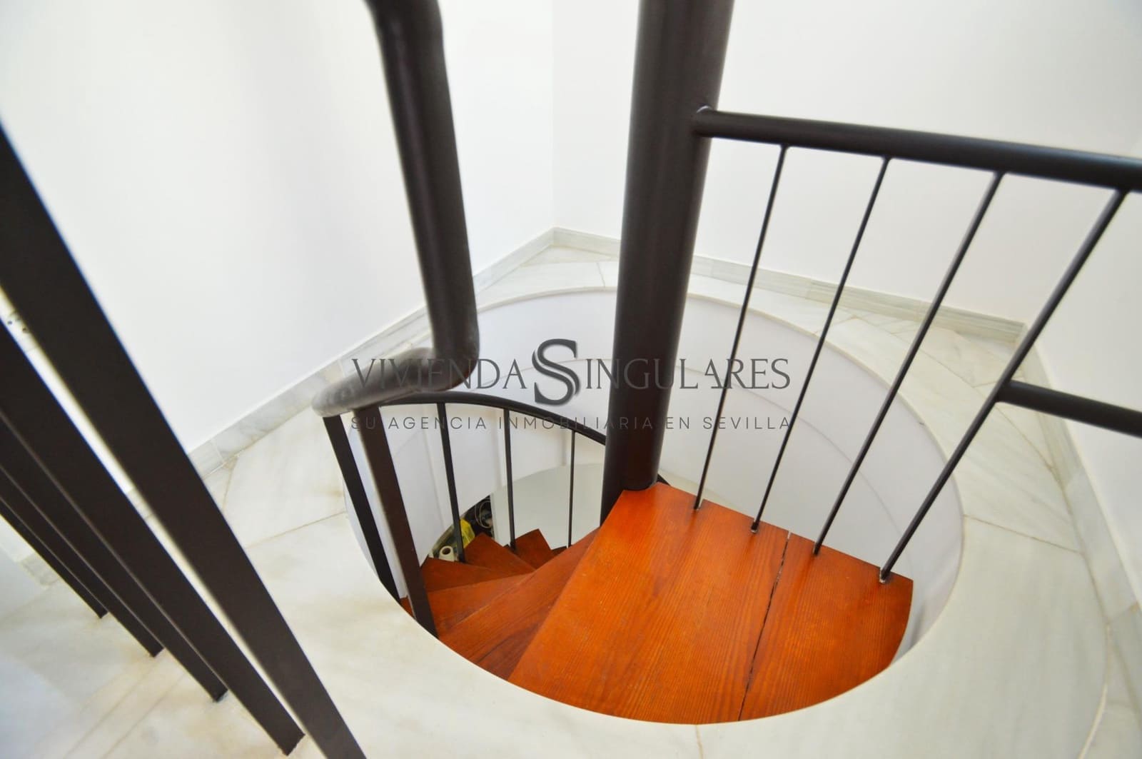 4 sypialnia Penthouse do wynajęcia w Miasto Sewilla - 1 300 € (Ref: 10111954)