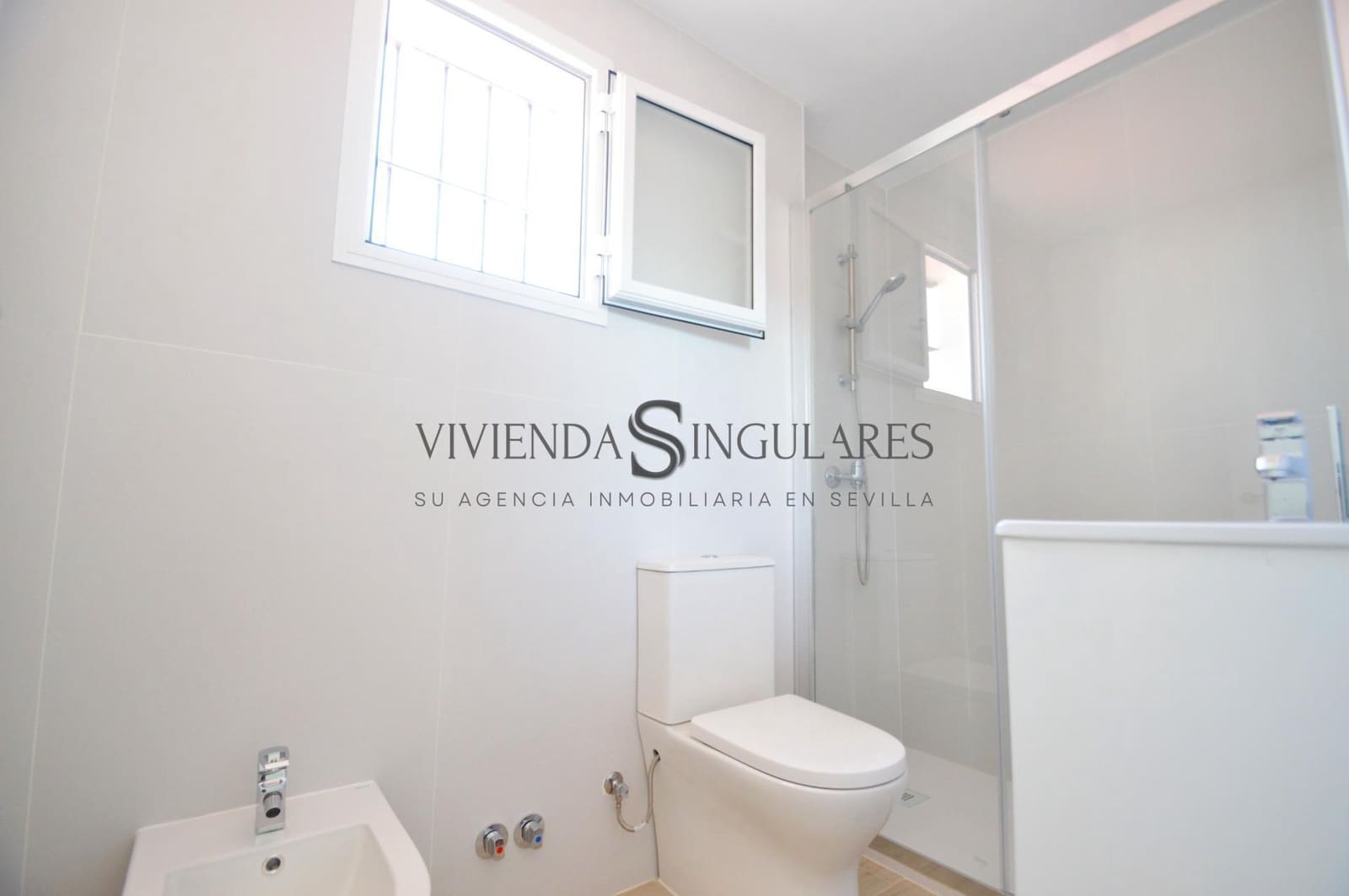 4 sypialnia Penthouse do wynajęcia w Miasto Sewilla - 1 300 € (Ref: 10111954)
