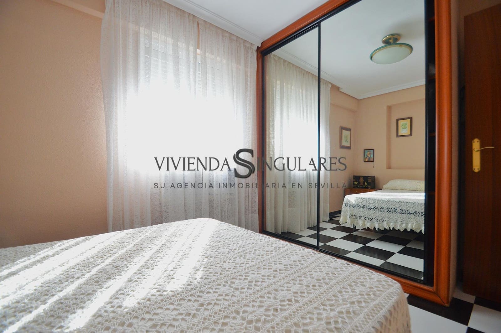 4 sovrum Lägenhet till salu i Sevilla stad - 215 000 € (Ref: 10111955)