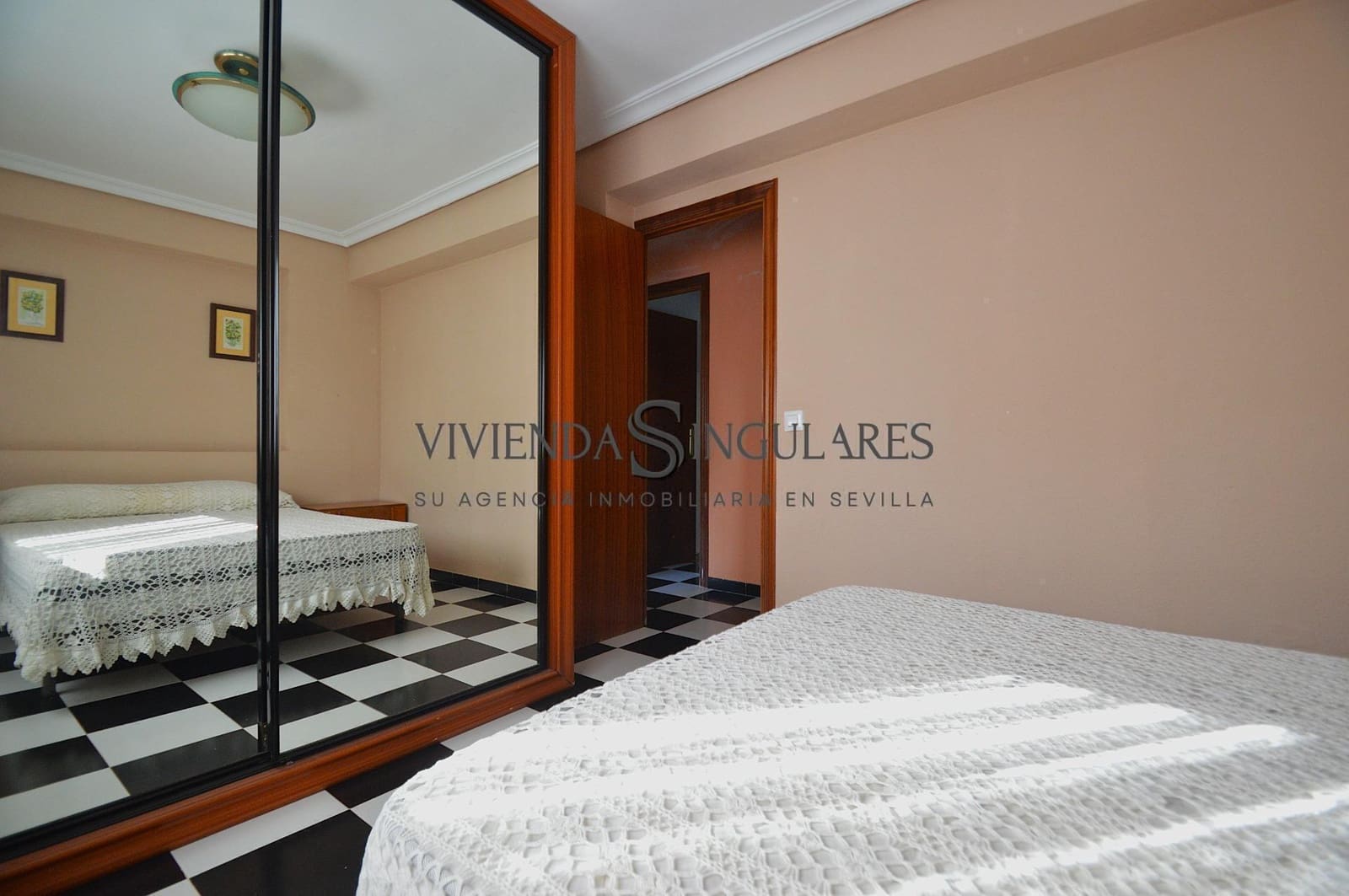 4 sovrum Lägenhet till salu i Sevilla stad - 215 000 € (Ref: 10111955)