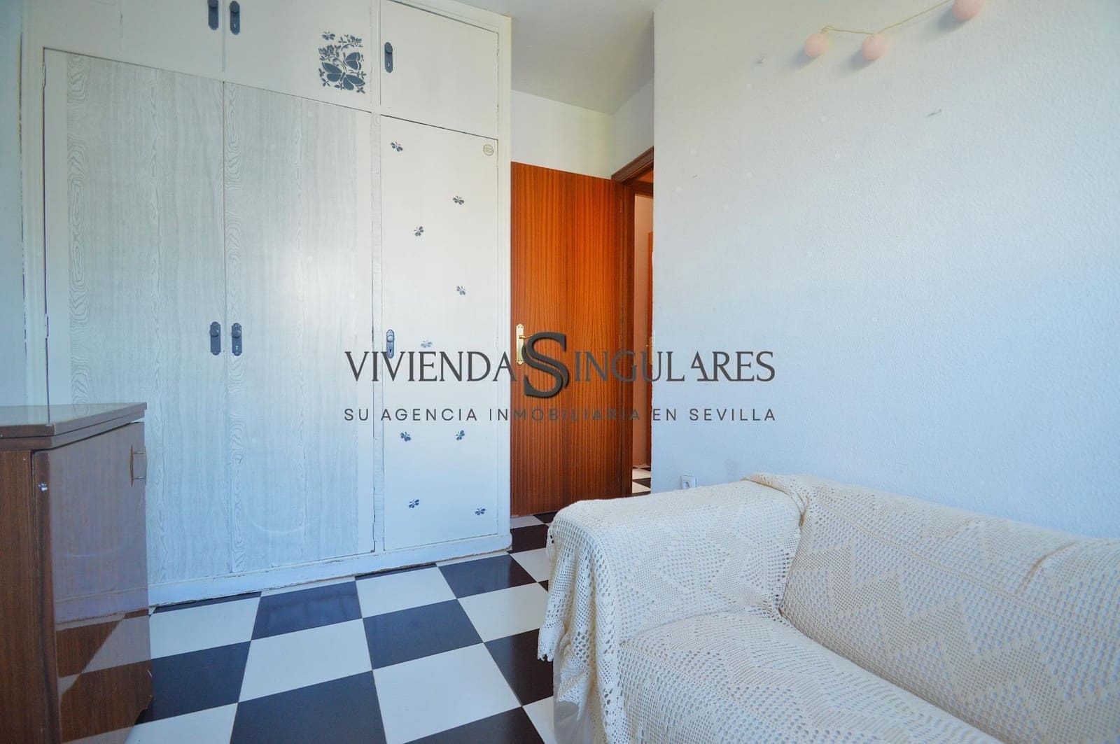 4 sovrum Lägenhet till salu i Sevilla stad - 215 000 € (Ref: 10111955)