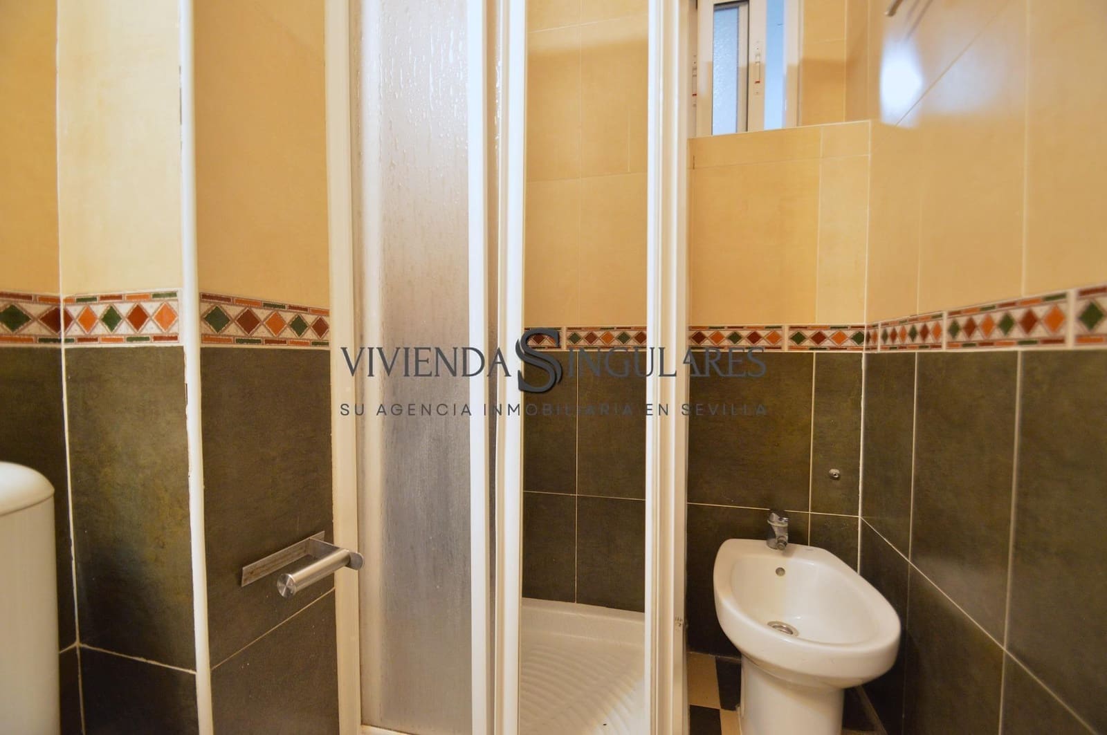 4 sovrum Lägenhet till salu i Sevilla stad - 215 000 € (Ref: 10111955)