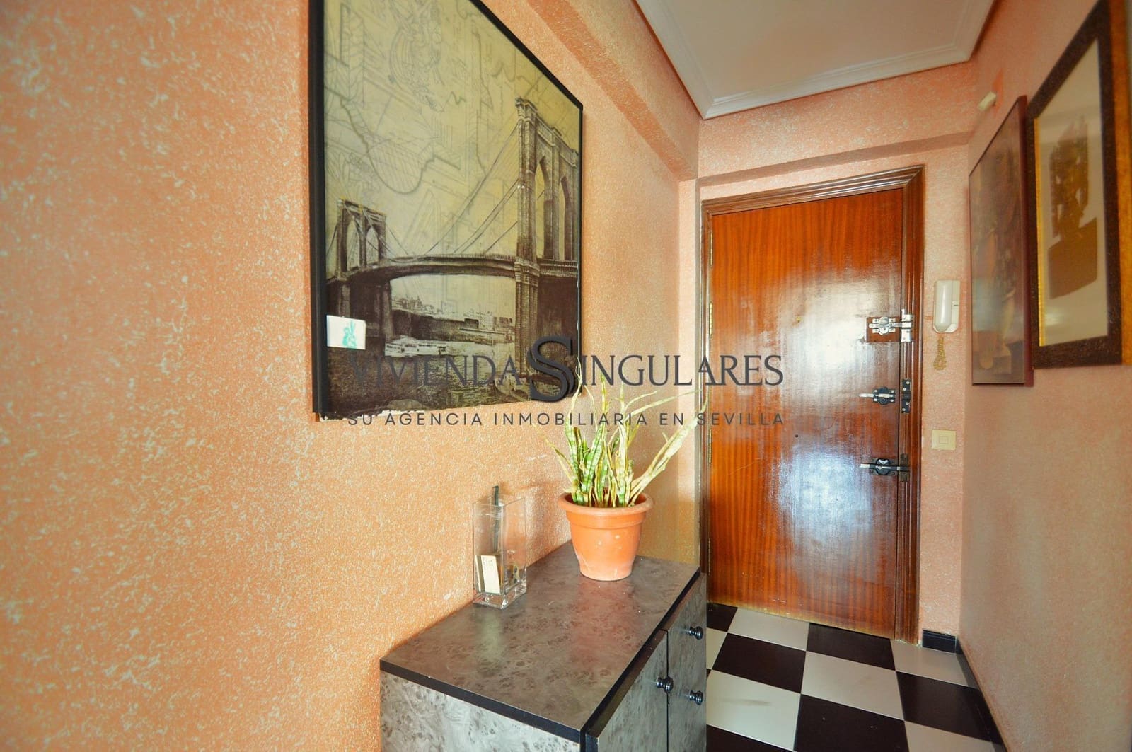 4 sovrum Lägenhet till salu i Sevilla stad - 215 000 € (Ref: 10111955)