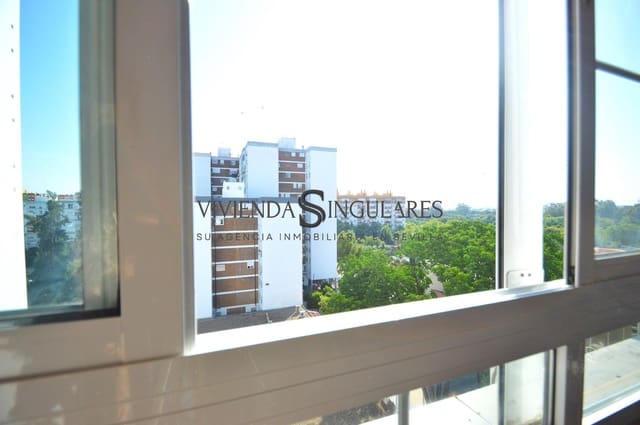 4 sovrum Lägenhet till salu i Sevilla stad - 215 000 € (Ref: 10111955)