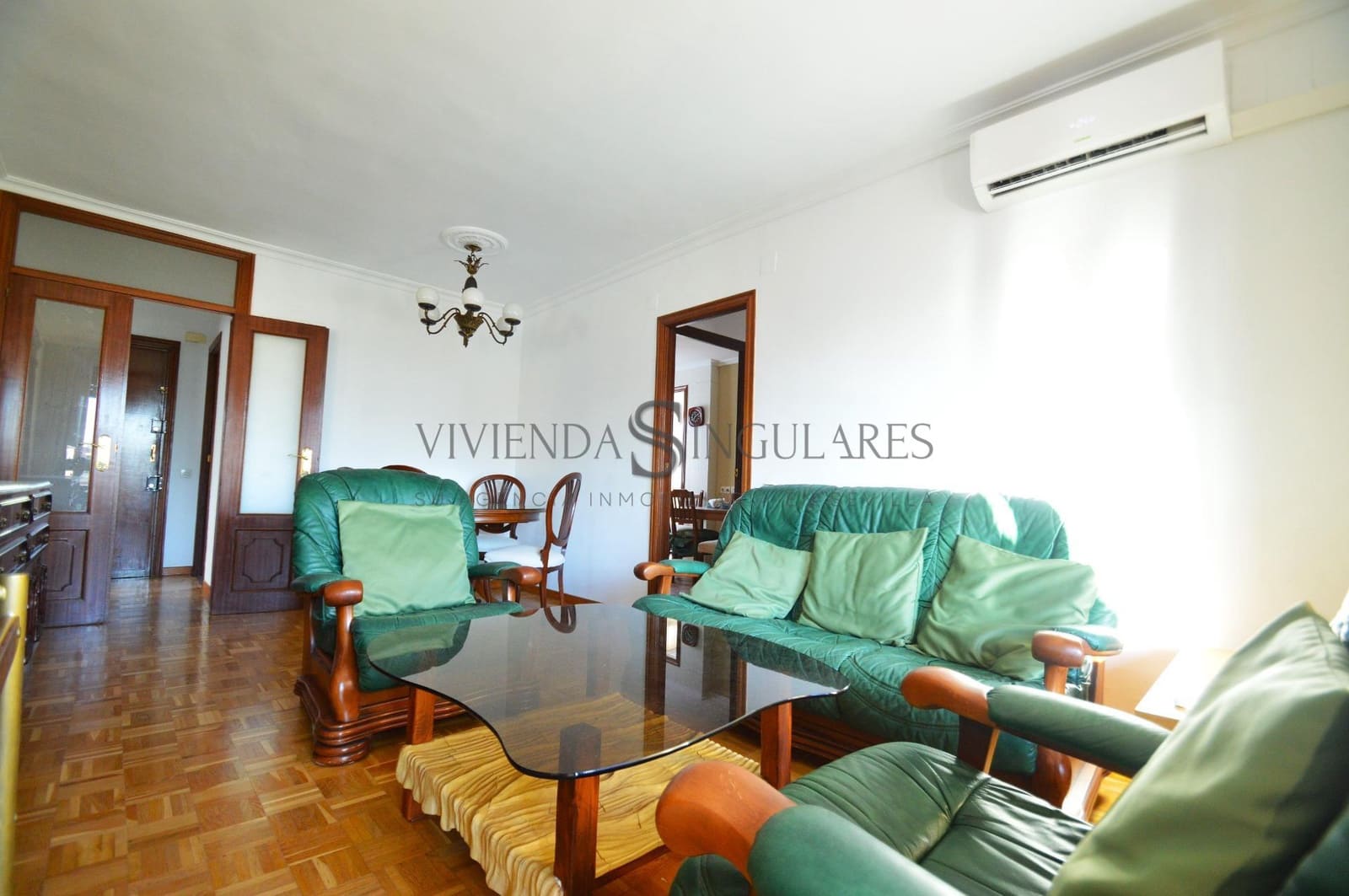 3 slaapkamer Flat te huur in Sevilla stad - € 1.400 (Ref: 10111957)