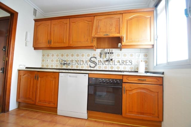3 slaapkamer Flat te huur in Sevilla stad - € 1.400 (Ref: 10111957)