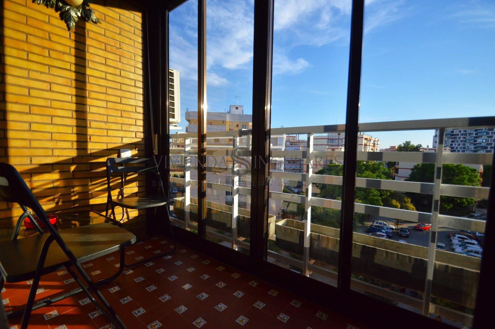 3 slaapkamer Flat te huur in Sevilla stad - € 1.400 (Ref: 10111957)