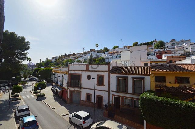 4 chambre Appartement à vendre à Alcalá de Guadaira avec garage - 256 000 € (Ref: 10111959)