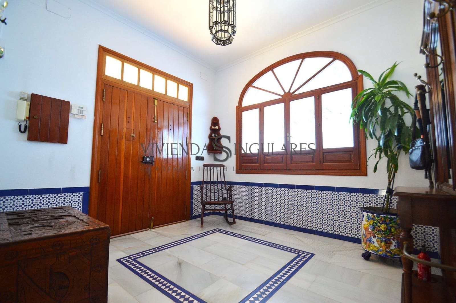 6 Zimmer Villa zu verkaufen in Espartinas mit Pool - 1.150.000 € (Ref: 10111961)