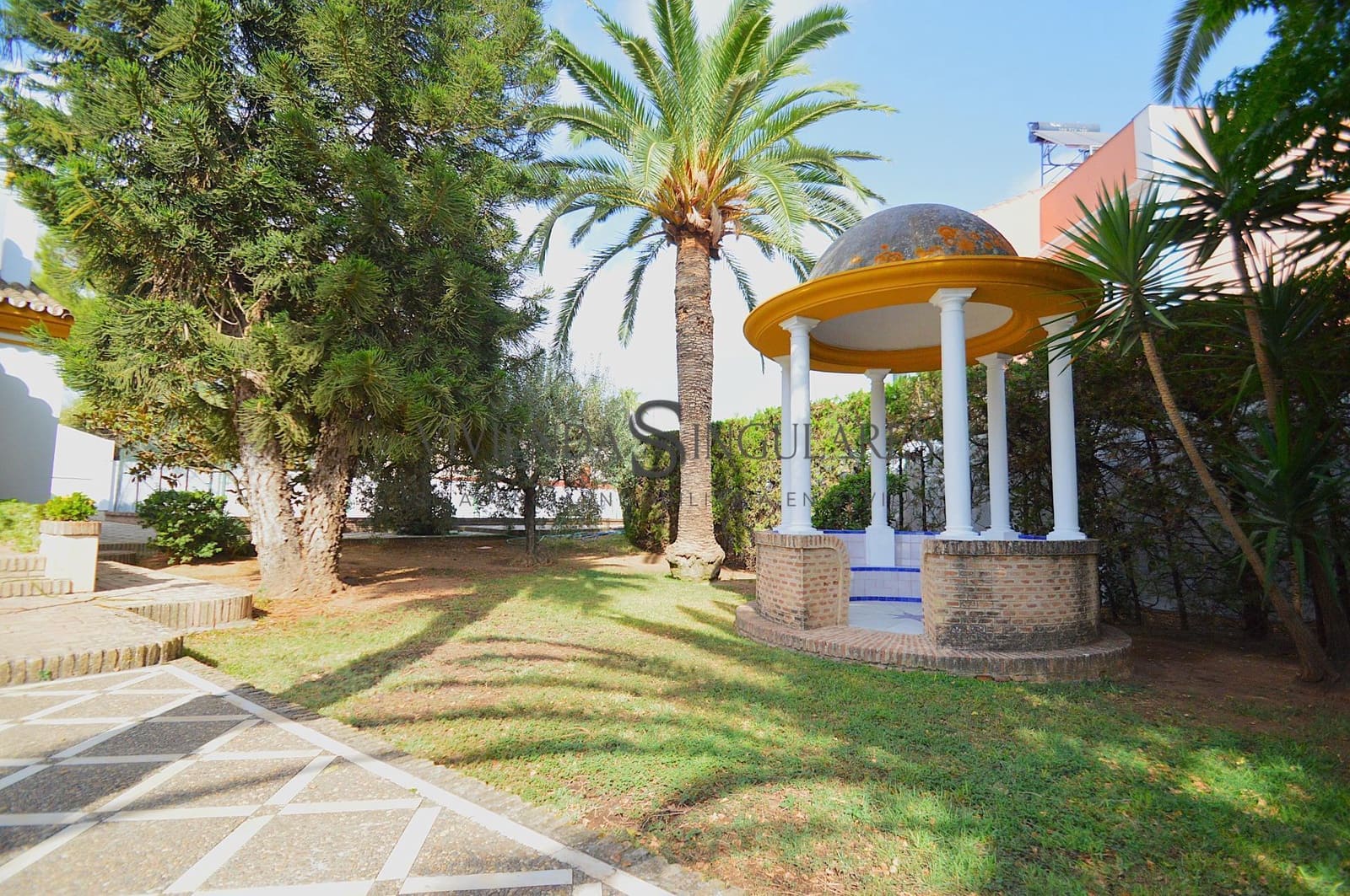 6 Zimmer Villa zu verkaufen in Espartinas mit Pool - 1.150.000 € (Ref: 10111961)