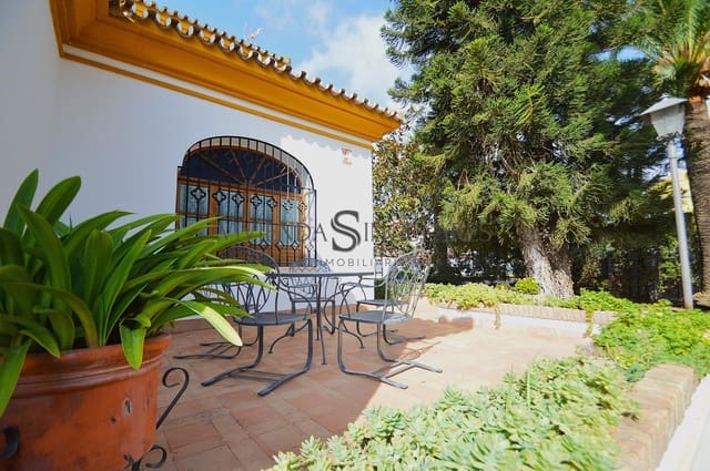 6 Zimmer Villa zu verkaufen in Espartinas mit Pool - 1.150.000 € (Ref: 10111961)