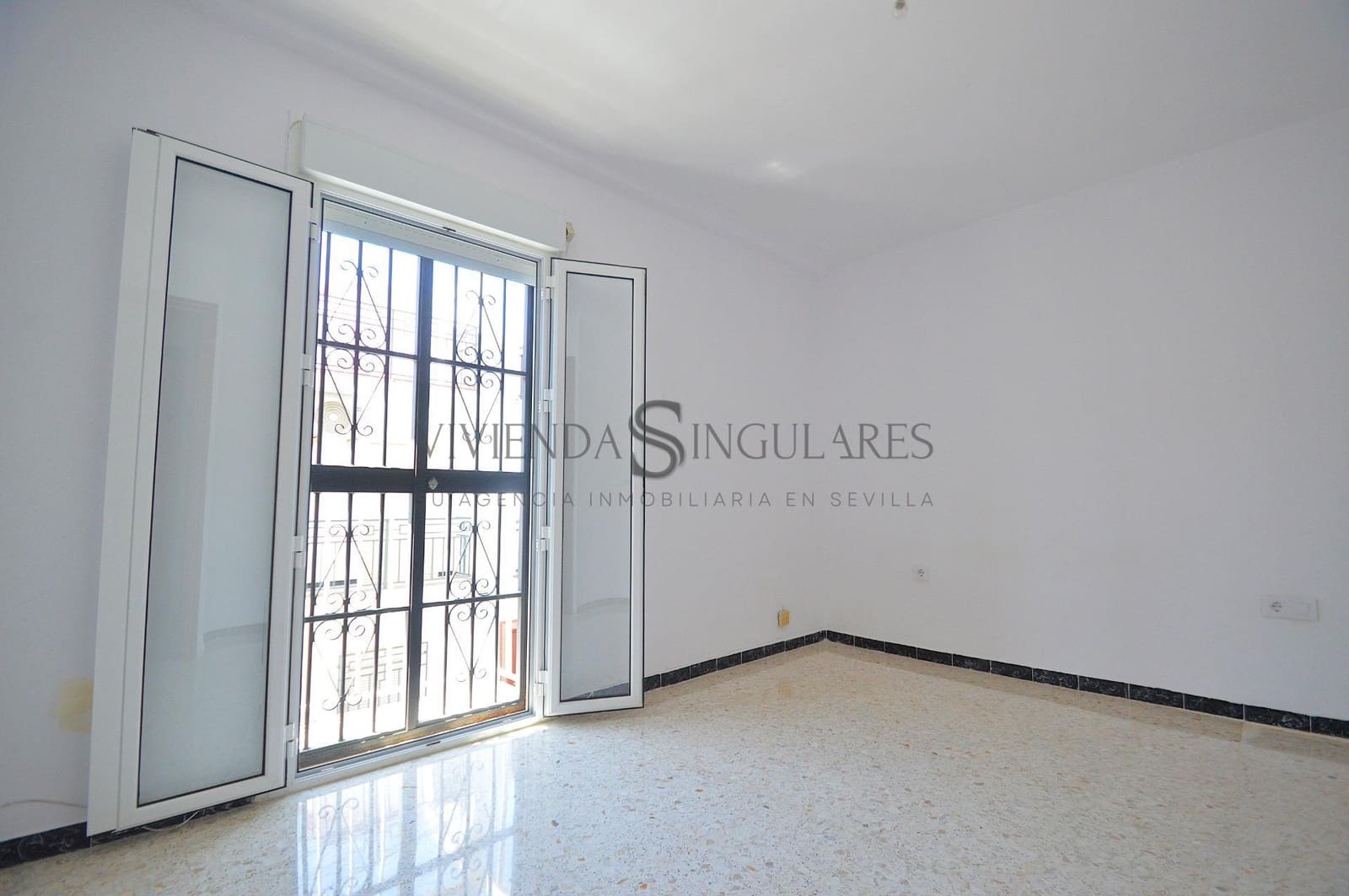 3 Zimmer Wohnung zu verkaufen in Sevilla Stadt - 169.900 € (Ref: 10111962)