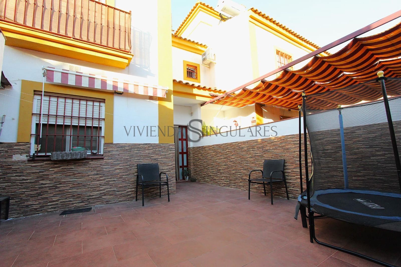 4 soveværelse Rækkehus til salg i Alcala de Guadaira - € 256.000 (Ref: 10111965)