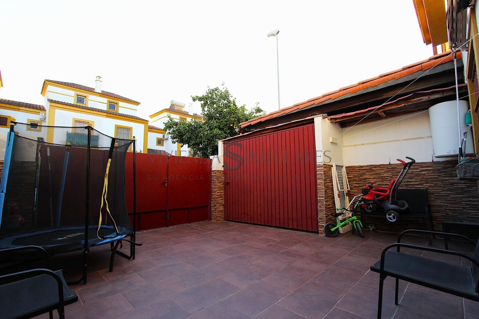 4 soveværelse Rækkehus til salg i Alcala de Guadaira - € 256.000 (Ref: 10111965)