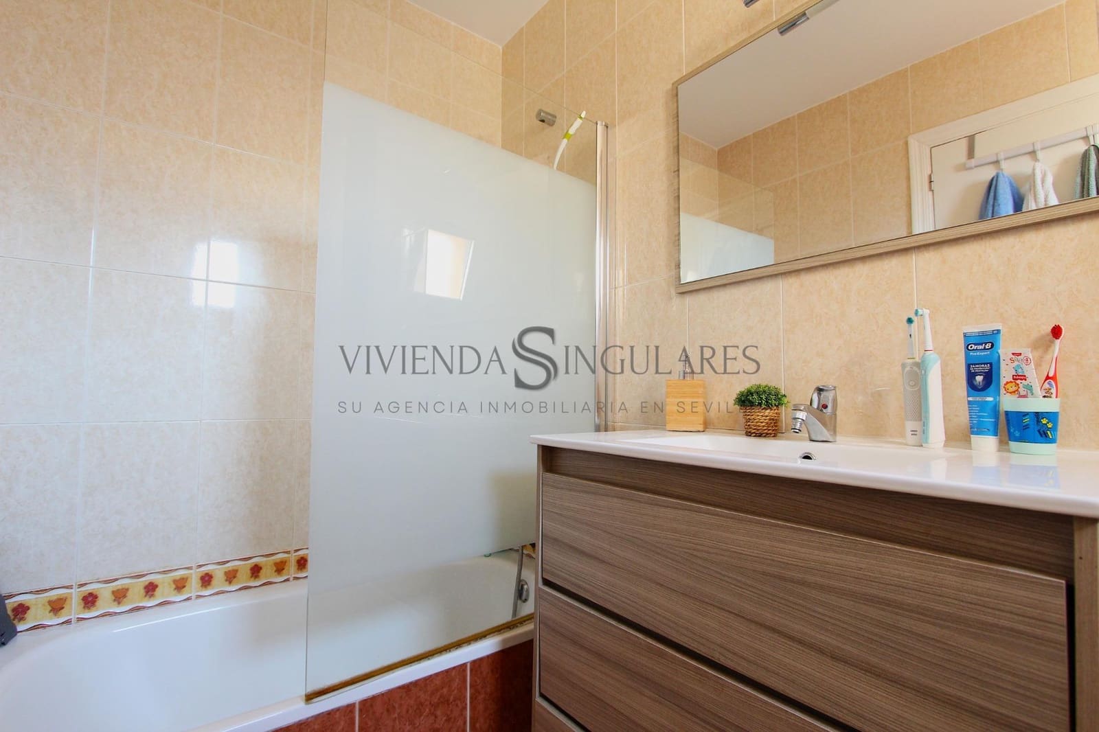 4 soveværelse Rækkehus til salg i Alcala de Guadaira - € 256.000 (Ref: 10111965)