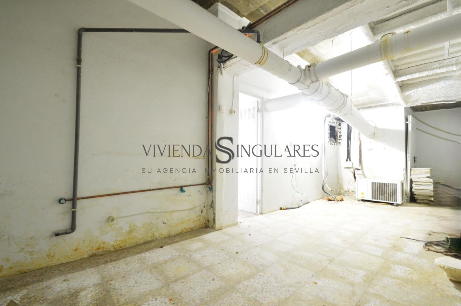 Comercial para venda em Sevilha cidade - 185 000 € (Ref: 10111966)