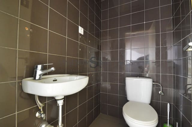 Comercial para venda em Sevilha cidade - 185 000 € (Ref: 10111966)