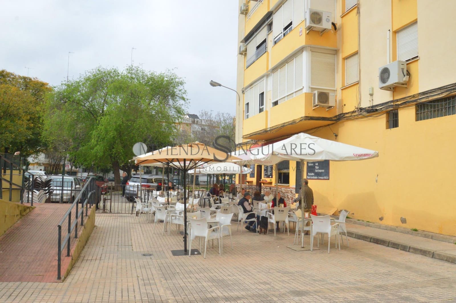 Företag att hyra i Sevilla stad - 1 200 € (Ref: 10111968)