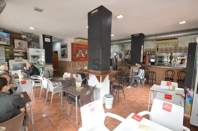 Företag att hyra i Sevilla stad - 1 200 € (Ref: 10111968)
