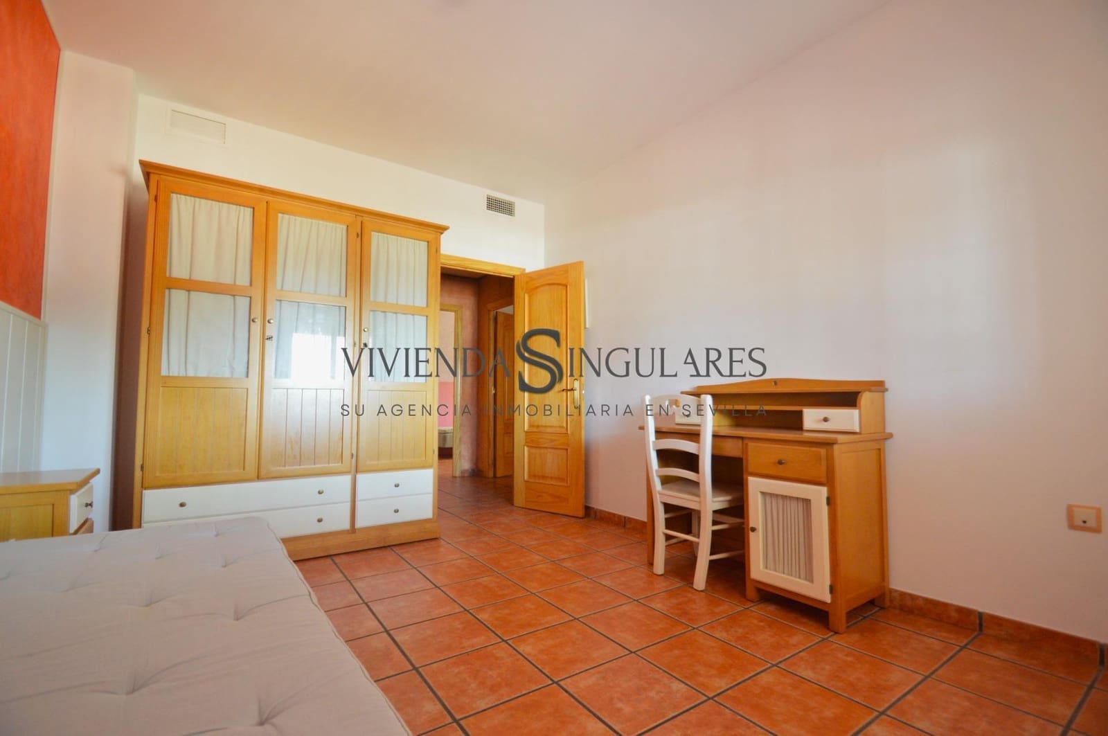 4 bedroom Villa for sale in Carmona with pool - € 348,000 (Ref: 10111971)