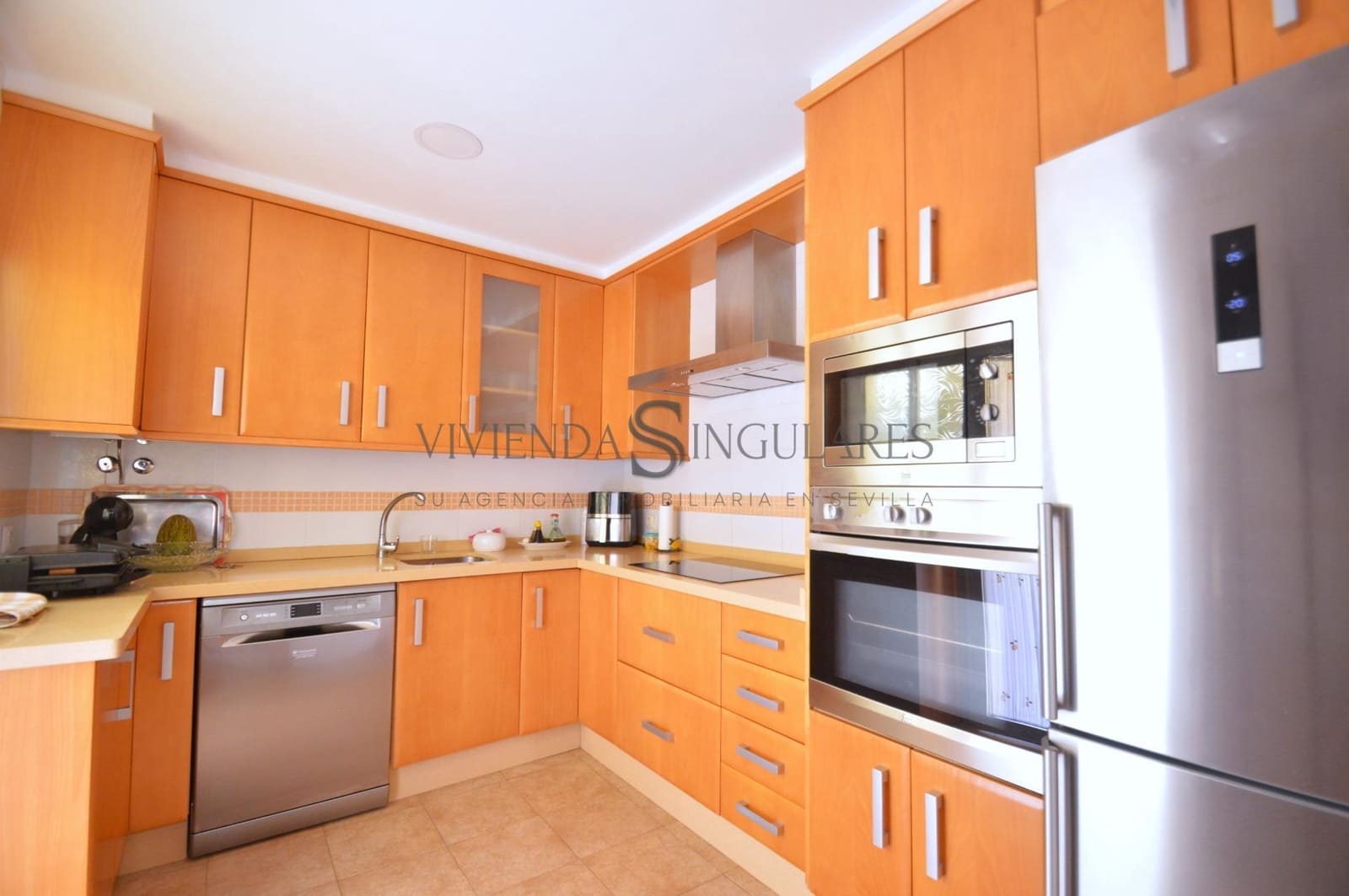 4 bedroom Terraced Villa for sale in Alcala de Guadaira with garage - € 289,900 (Ref: 10111972)