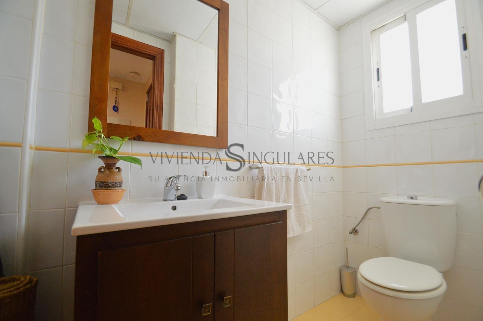 4 bedroom Terraced Villa for sale in Alcala de Guadaira with garage - € 289,900 (Ref: 10111972)