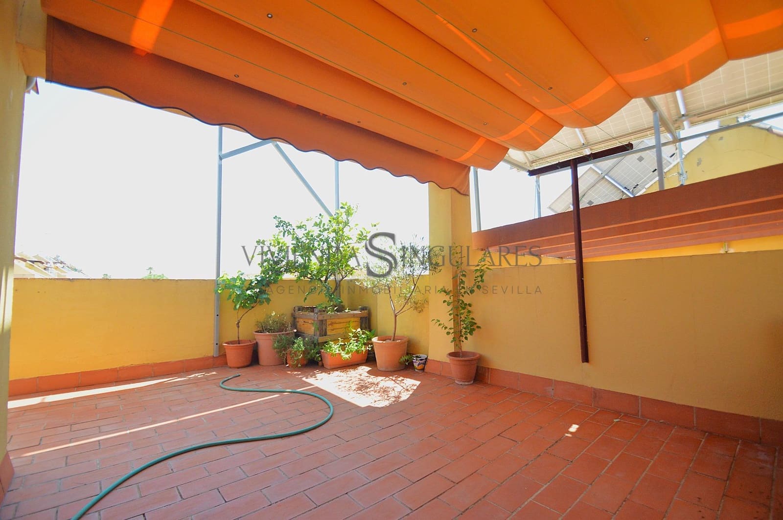 4 bedroom Terraced Villa for sale in Alcala de Guadaira with garage - € 289,900 (Ref: 10111972)