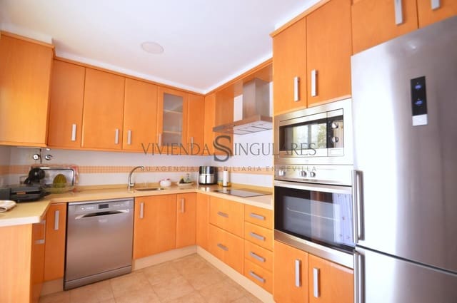 4 bedroom Terraced Villa for sale in Alcalá de Guadaira with garage - € 289,900 (Ref: 10111972)