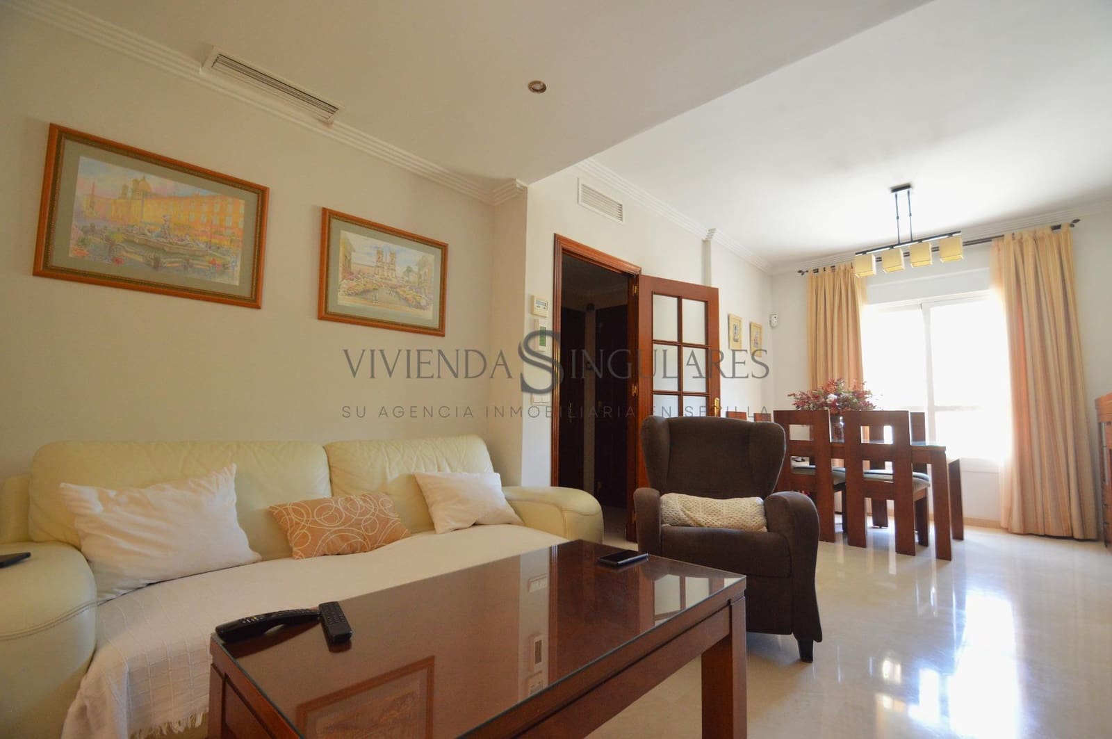 4 bedroom Terraced Villa for sale in Alcala de Guadaira with garage - € 289,900 (Ref: 10111972)