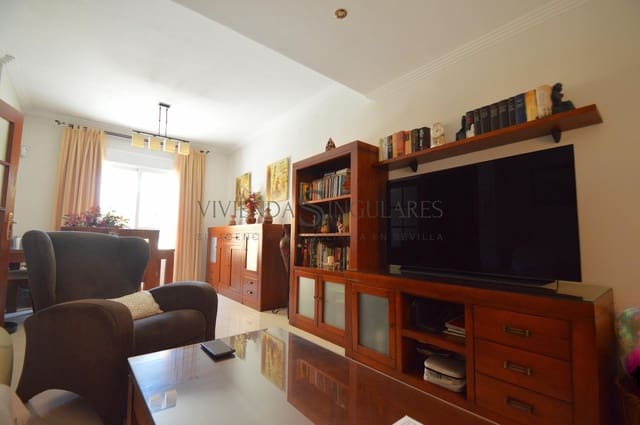 4 bedroom Terraced Villa for sale in Alcalá de Guadaira with garage - € 289,900 (Ref: 10111972)