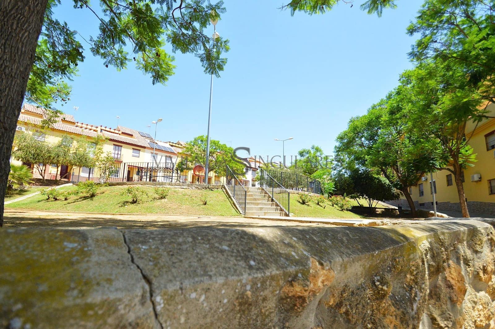 4 bedroom Terraced Villa for sale in Alcala de Guadaira with garage - € 289,900 (Ref: 10111972)