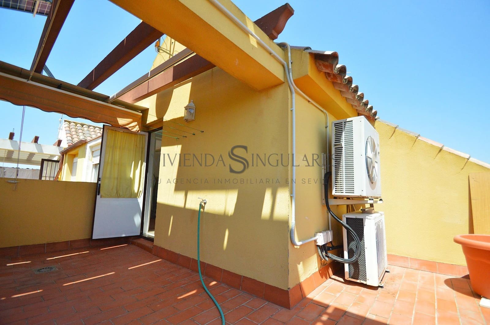 4 bedroom Terraced Villa for sale in Alcala de Guadaira with garage - € 289,900 (Ref: 10111972)